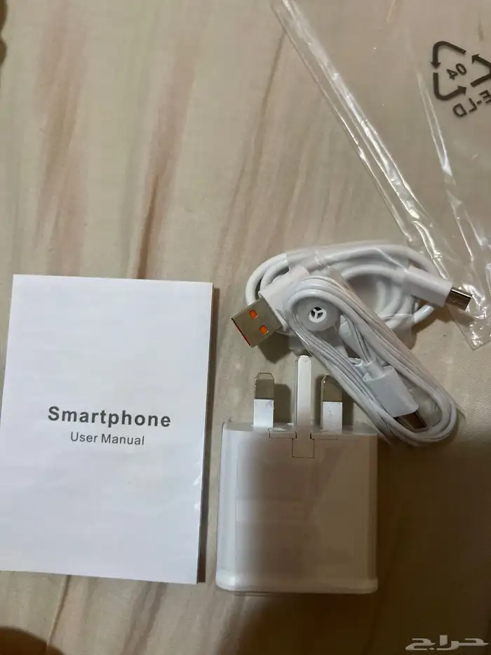 جوال s24 جديد بكرتونه يجي معاه الشاحن والسماعه والراس 4