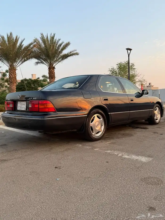 لكزز LS 400 للبيع أو البدل بهايلوكس 2008 وطالع 11