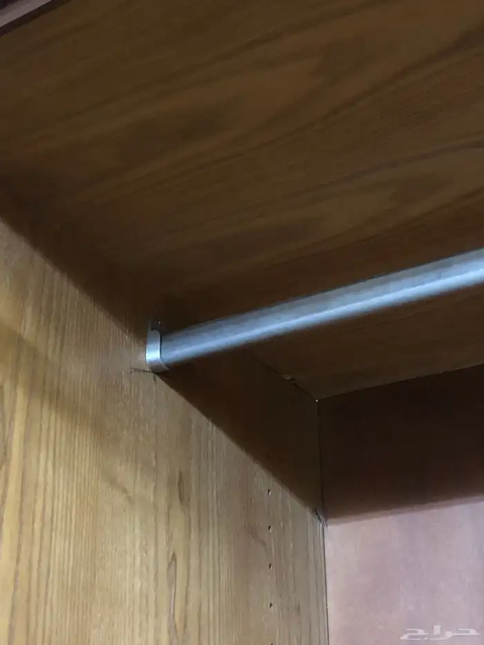 دولاب ملابس اربعة ذ رف نظيف  صدقه للي يحتاجه 1