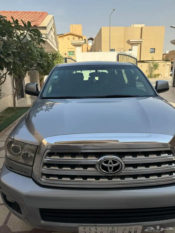 للبيع اسكويا مديل 2012 0