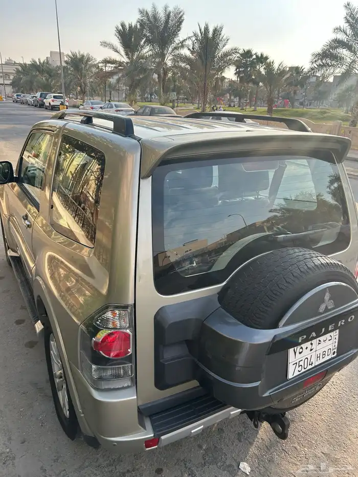 للبيع متسوبيشي باجيرو 2