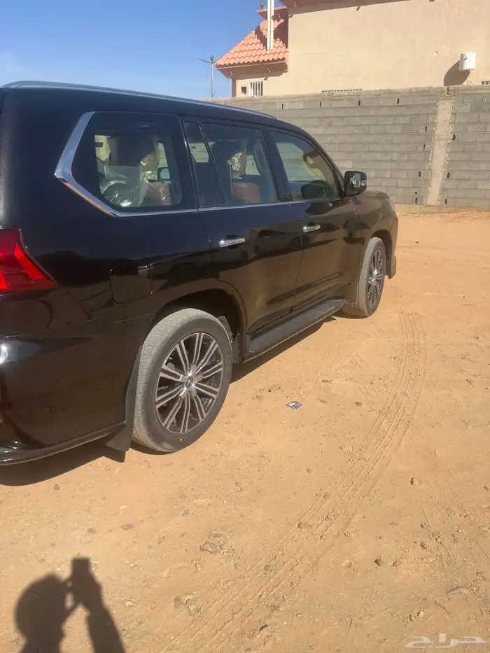 جيب لكزز موديل 2020 الوتر شرط ماشي 62للبيع 3