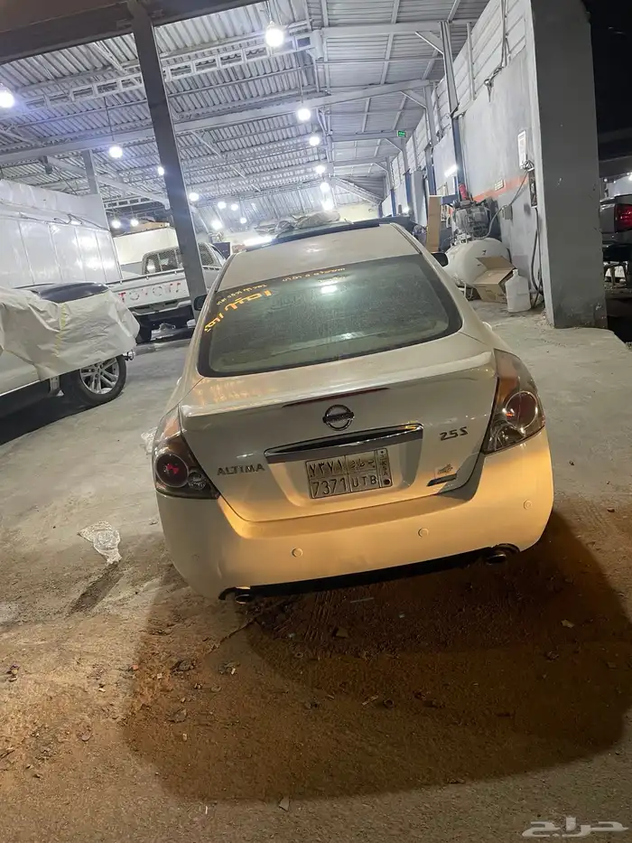 التيما 2010 نظيف من الصدام لصدام شرط وبدون سمكره 0