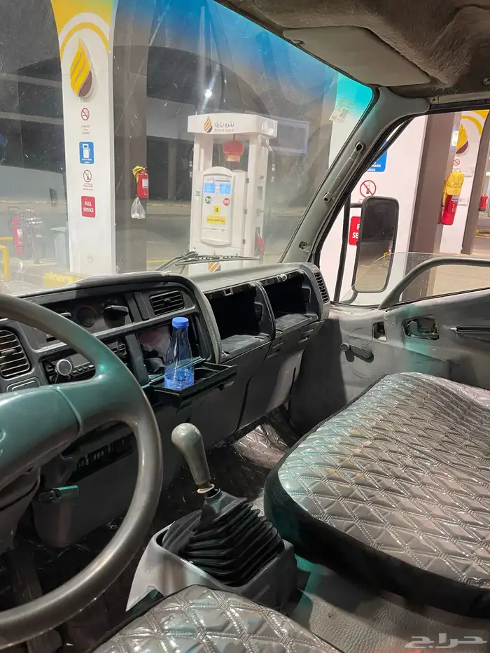 وايت ميستوبيشي كانتر موديل 2002 10