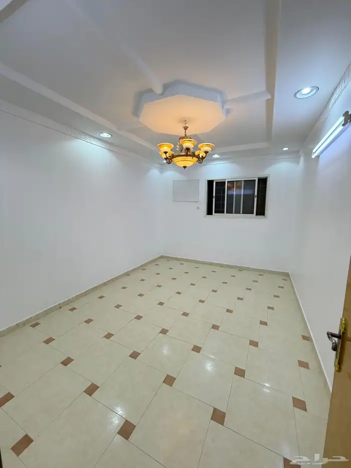 للإيجار دور أرضي بحي أشبيلية ب70 الف على الشور 2