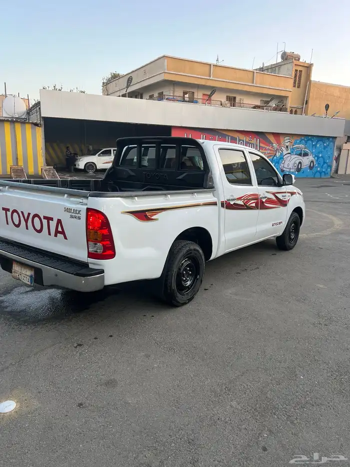 هايلوكس 2010 نظيف 6