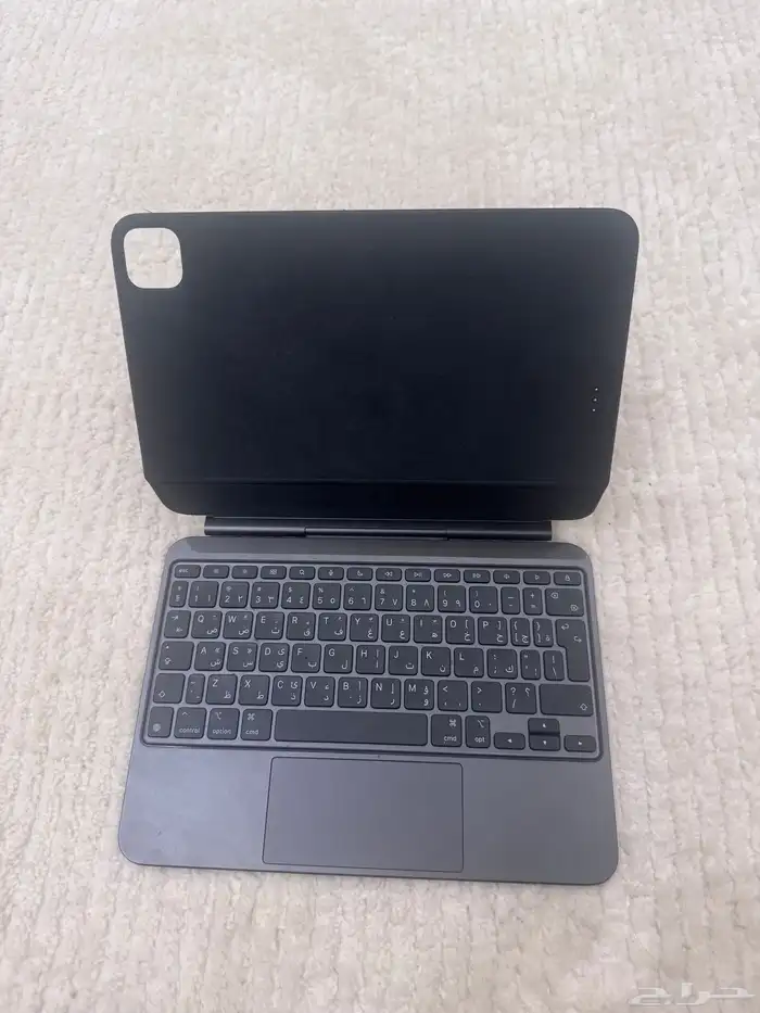 ipad pro m4 265gb مع كيبورد 2