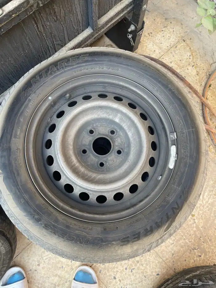 جنوط كامري وكالة مقاس 16 مع كفرات صيني الكفرات نضيفه 3