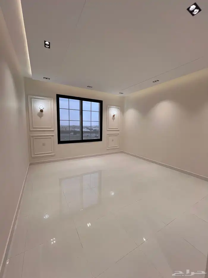 للبيع ادوار ارضيه وشقق علويه حى التحليه خميس مشيط 25