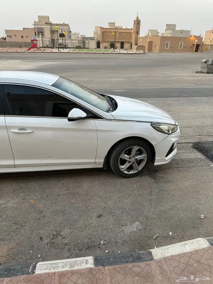 سوناتا 2018 للبيع فيها صدمات وفيها رشوش والمكينه موظبه 0