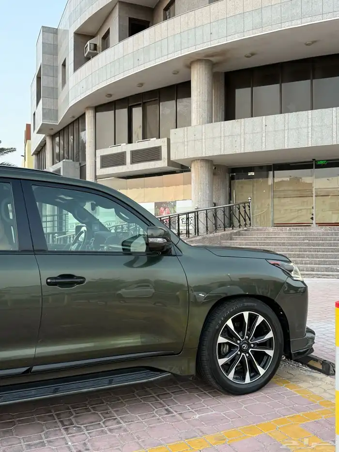 لكزس Lx570 زيتي 2021 1