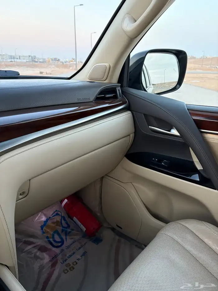 جيب لكزس 2017 بريمي فل كامل 13