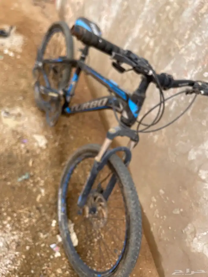 سيكل رياضي المقاس 20 وماني متاكد البريك منكسر كسر خفيفه 0