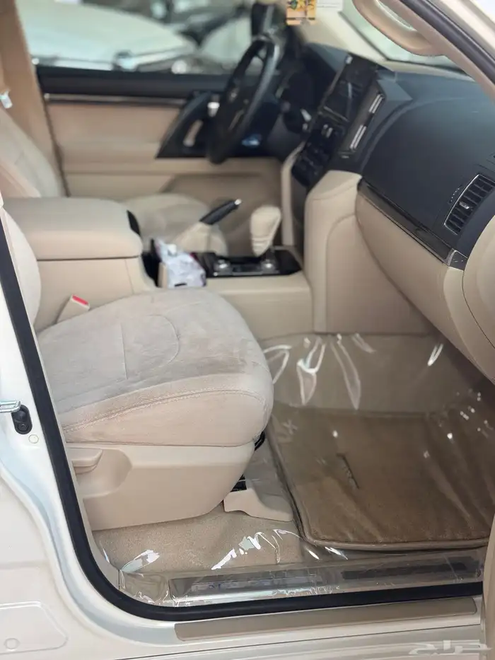 لاندكروزر GXR تورنج 2021 ديزل ممشى قليل (سعودي) 8