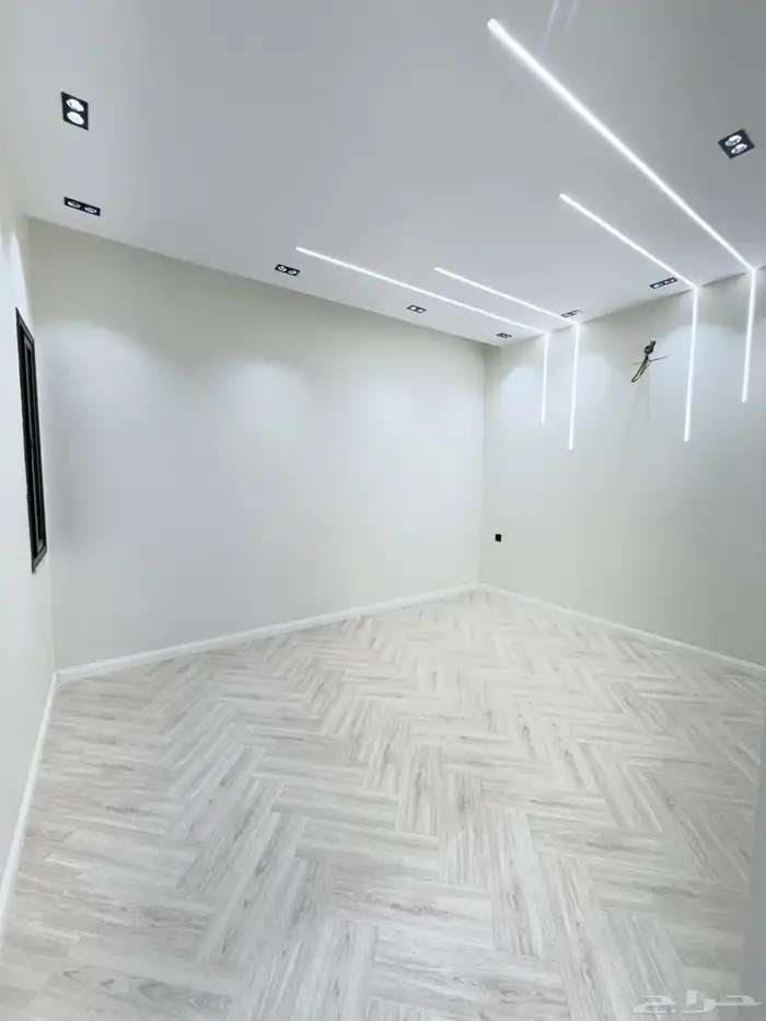 للبيع شقق ارضيه وعلويه بسطح خاص بحي الموسي وسط جميع الخدمات 18