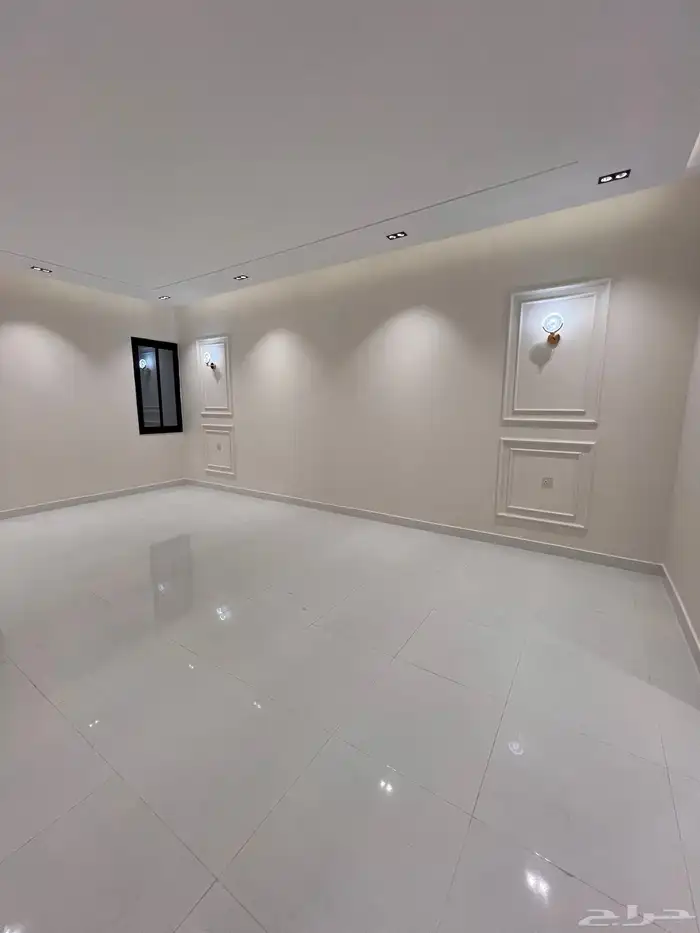 للبيع ادوار ارضيه وشقق علويه حى التحليه خميس مشيط 33