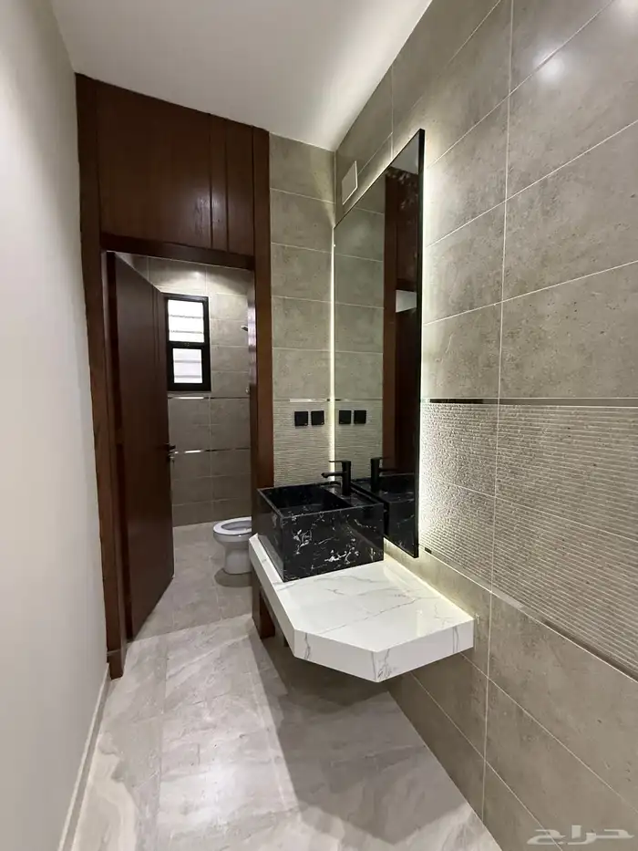 للبيع شقة ارضي 6 غرف بحي البديع أبها سعر عادل 500 الف فقط 5