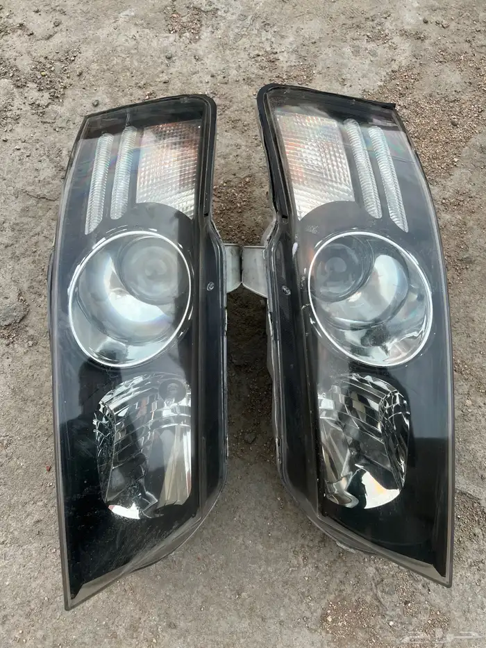 للبيع شمعات لومينا رويال 2006 نظيفة 0