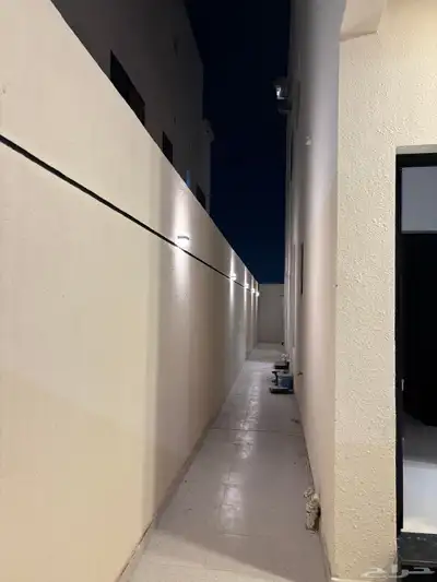 شقق دوبلكسية للبيع بموقع ممتاز بالحي الثامن وبمساحات كبيره index