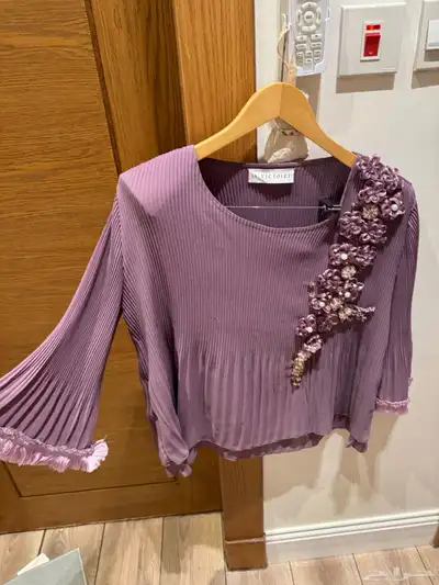 تنورة وبلوزه للبيع index