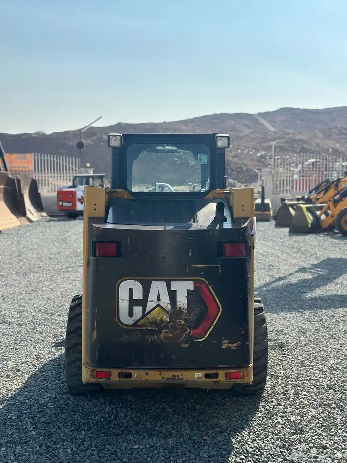 بوبكات كتربلر مقاس 216B3 موديل 2020 5