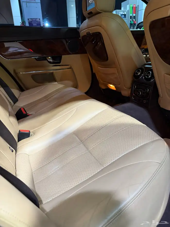 جاكوار XJL Portfolio 2012 فل اطلبية تنفس طبيعي بحالة الوكالة 45