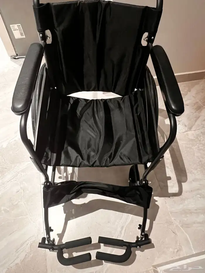 كرسي متحرك عكاز طبي 1