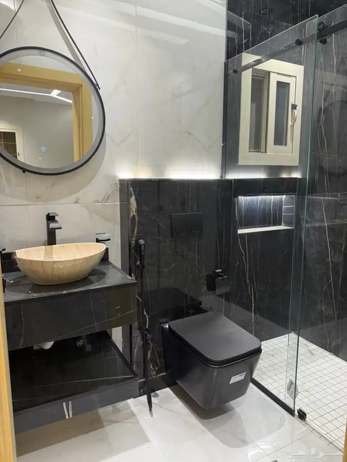 شقة للبيع قريبة على شارع صاري 150م 11