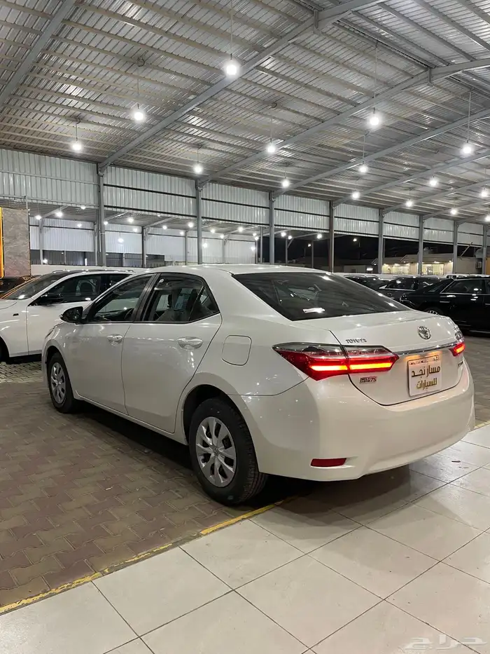 كورلا موديل 2017 ستاندر 8