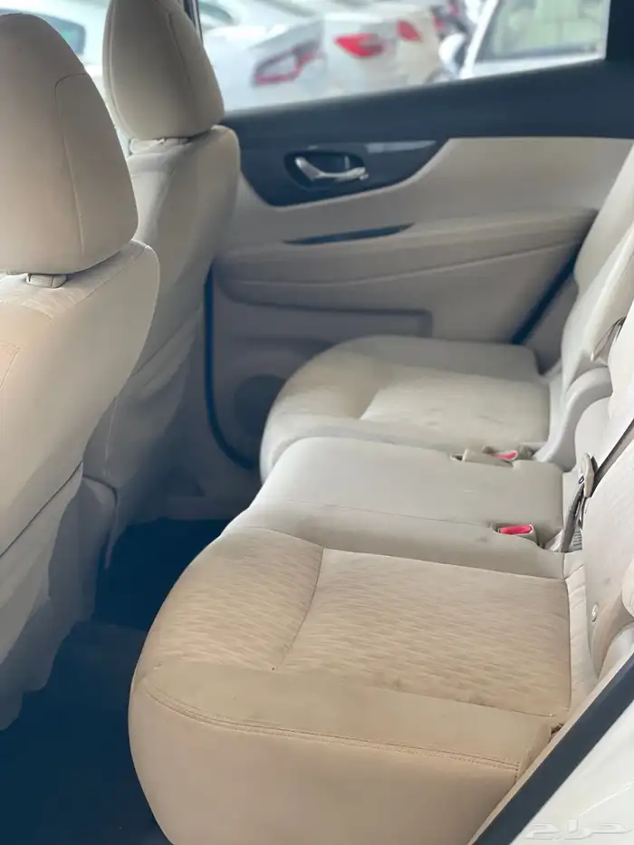 نيسان اكس تريل 8