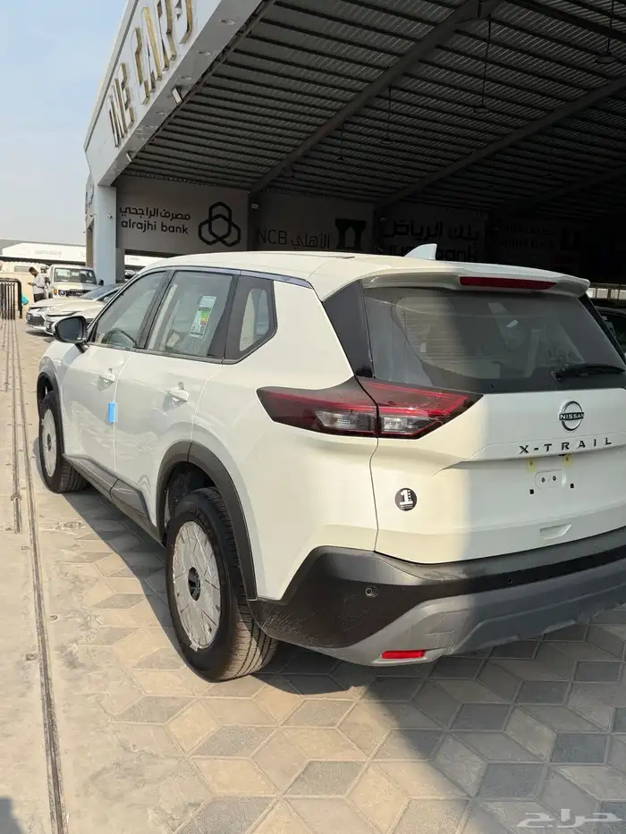 نيسان اكس تريل 7مقاعد دبل استاندر 1