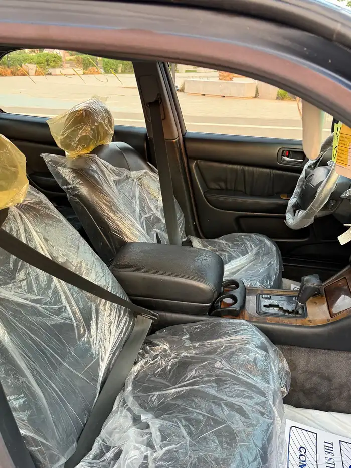 لكزز LS 400 للبيع أو البدل بهايلوكس 2008 وطالع 21