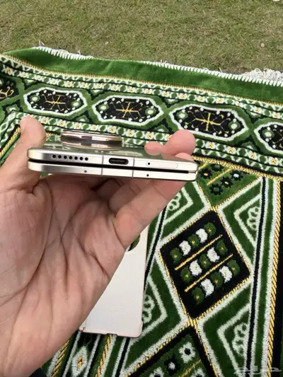 تليفون هونر ماجيك v5 بكل أغراضك مع القلم index