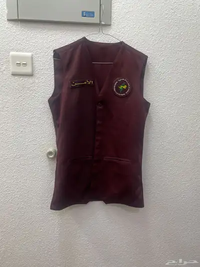 صدريه عنابي للامن جديد لبس اقل من شهر index