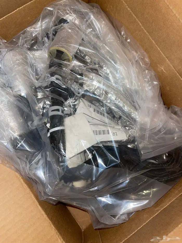 للبيع قطع غيار لجييب رانجلر مكينة 2.0 رقم القطعه 68280800AE 0