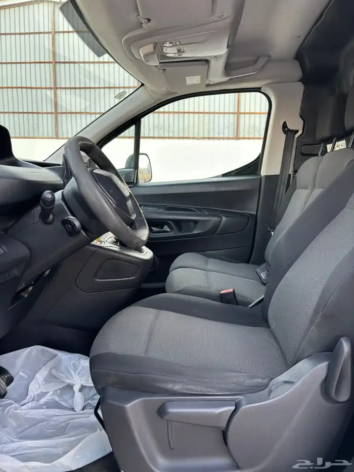 بيجو فان بارتنر 2021 باص بضاعه ديزل 9