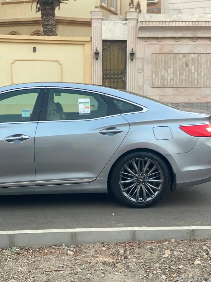 ازيرا 2015 فل كامل نظيفة جدا 4