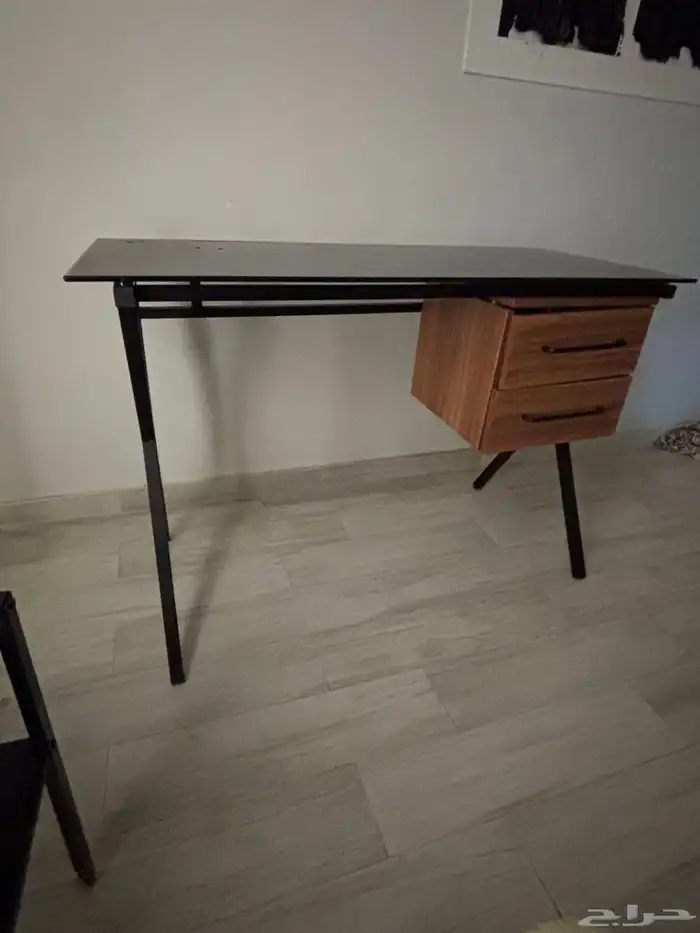 مكتب نظيف جديد قزاز اسود 1