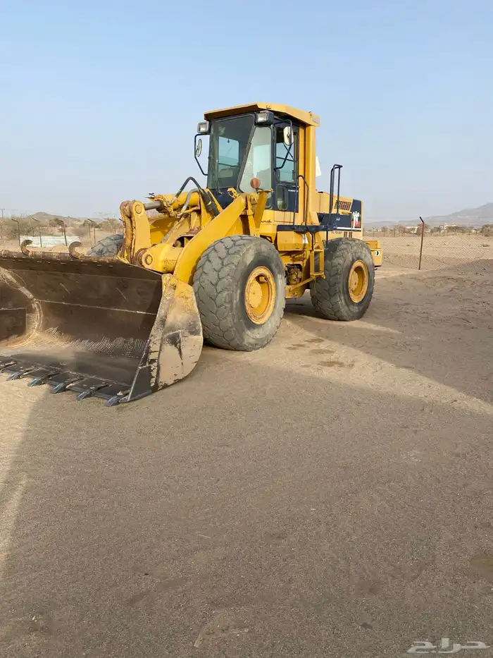 للبيع او للاجار شيول كوماتسو حجم 380 2