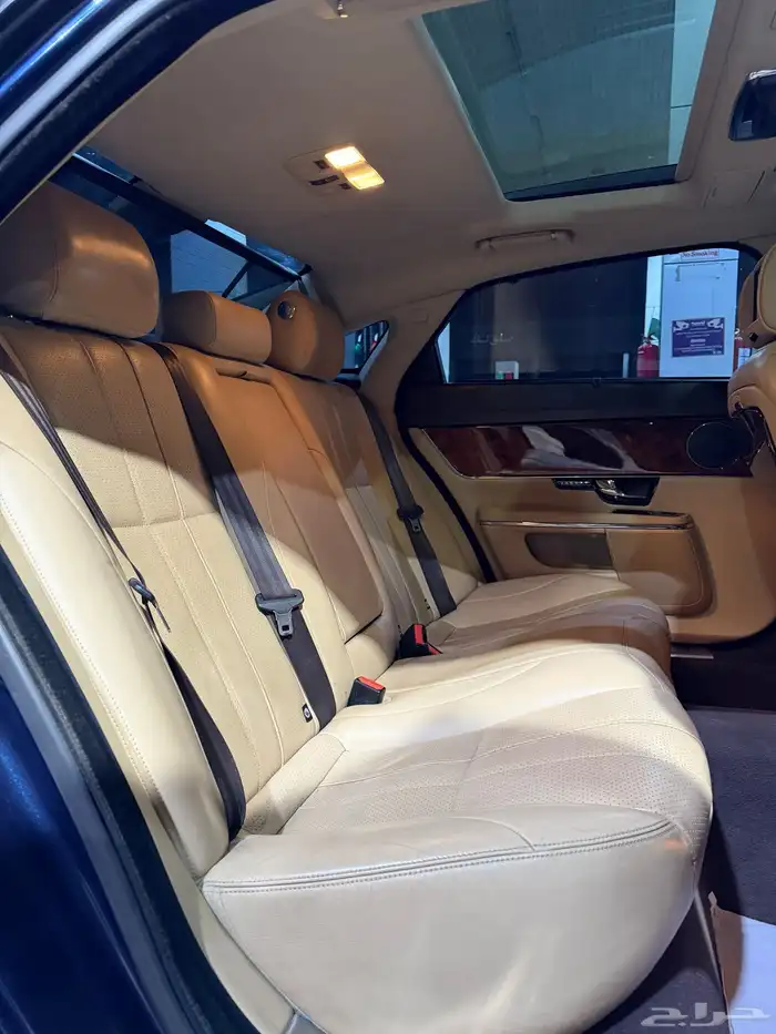 جاكوار XJL Portfolio 2012 فل اطلبية تنفس طبيعي بحالة الوكالة 46