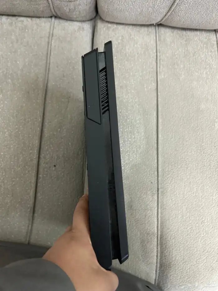 سوني 4جديد ولا قد انفك الي تغير في الهاردسك أو أذاكره يدتين 3