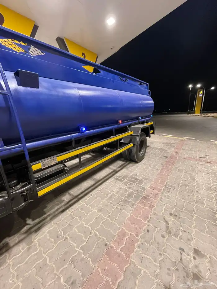 وايت ميستوبيشي كانتر موديل 2002 12