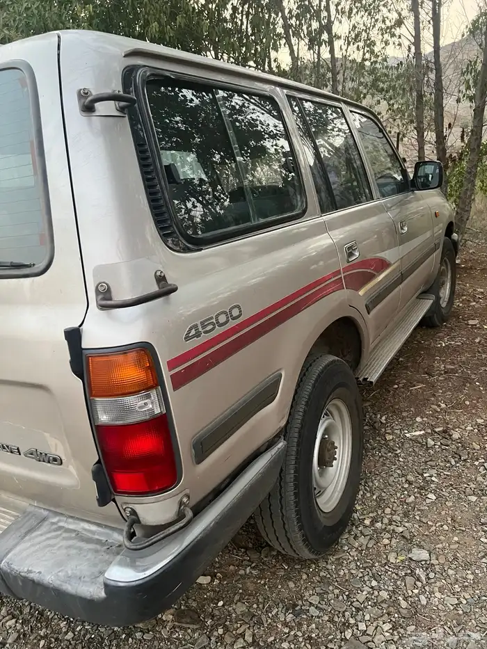 صالون 94 وكاله كل شي فيه فيه وكاله  مكيف شغال 1