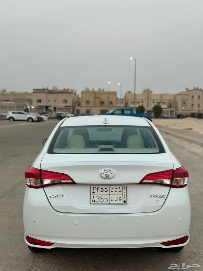 تويوتا يارس 2022 سعودي 1.5قمه بنضافه 3