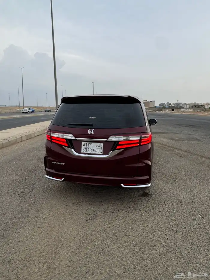 للبيع هوندا اوديسي 2018 بحالة نظيفه 4