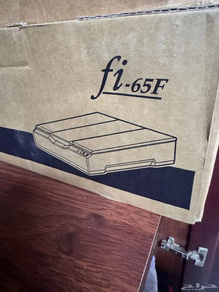 ماسح ضوئي من نوع Fujitsu fi-65F للبيع المستعجل علي السوم 1