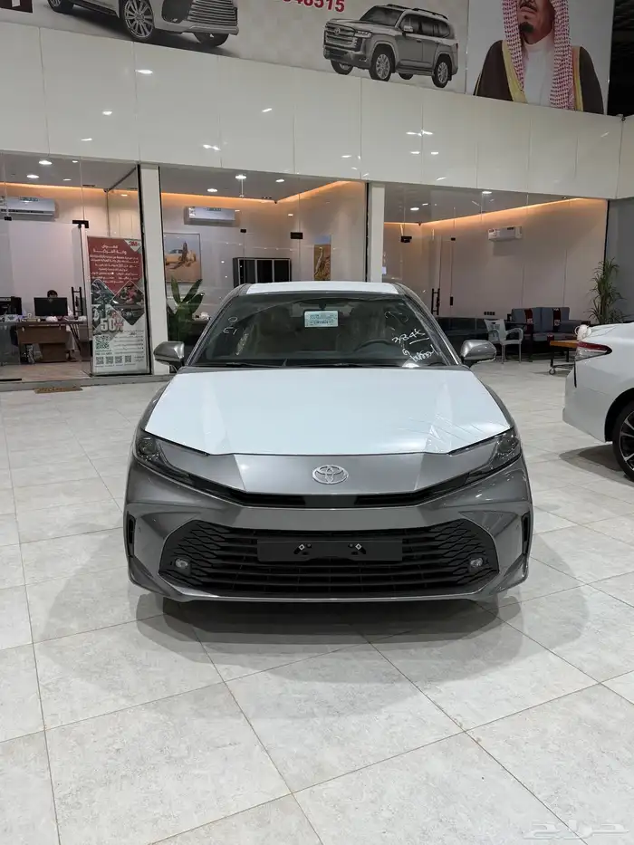 كامري E بنزين 2025 تيتانيوم صادر لوحات اقل سعر 0