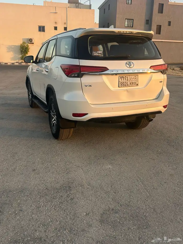 للبيع فور شنر 2018دبل VX 4