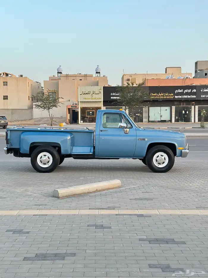 للإيجار جمس سياره كلاسيكيه بهبهاني احتفالات يوم التاسيس 0