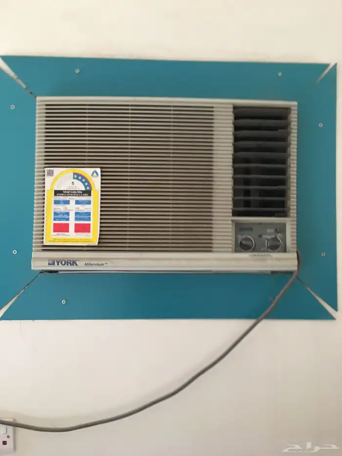 مكيفات و تلاجه و سرير للبيع 0